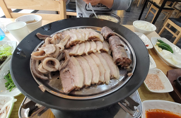 육뚝배기국밥막국수 만덕본점 사진 7