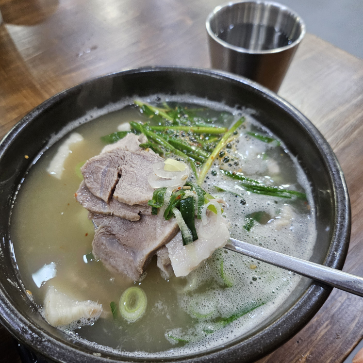 한식이국밥 사진 2