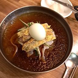 메밀고밀면 사진 2