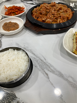 작은영토 돈까스집 사진 4