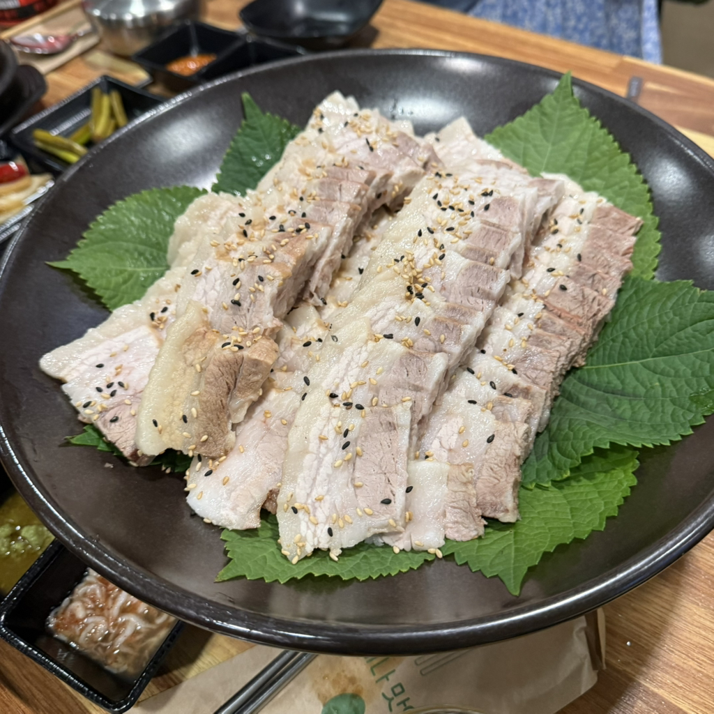 동네바보족발 부산명지점 사진 3
