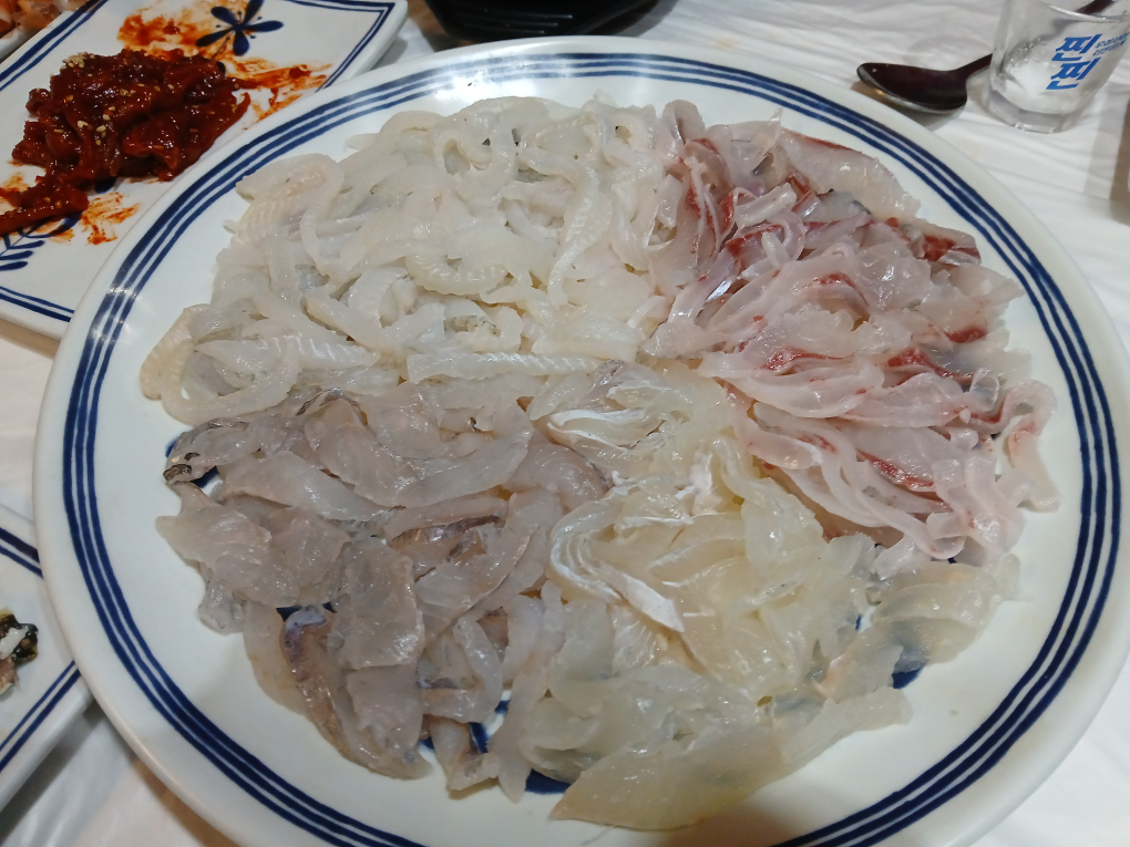 큰섬횟집 사진 3