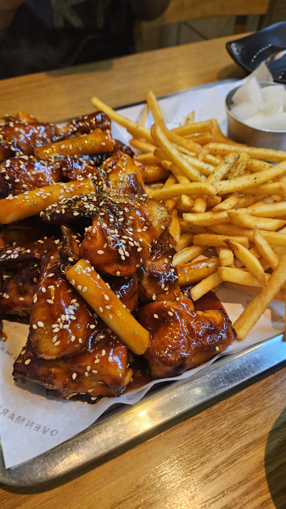 오븐마루치킨 청룡점 사진 4