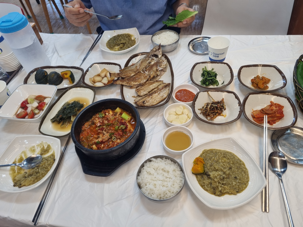해육당