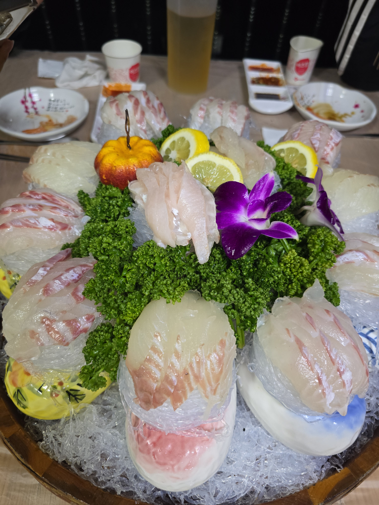 항도횟집 사진 2