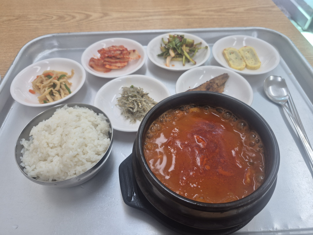 고기랑찌개랑 대표 사진