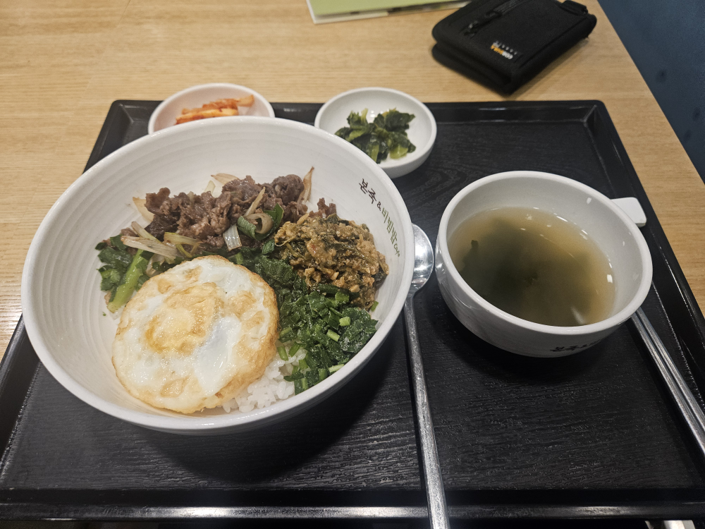 본죽&비빔밥cafe 부산법조타운점 대표 사진