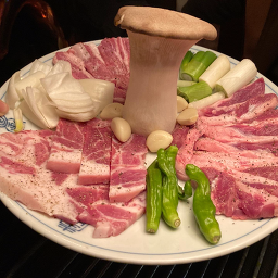 육돼 사진 3