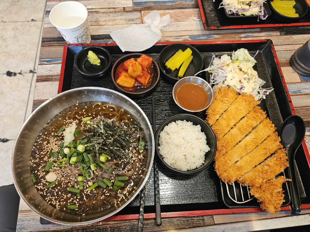 G 대표 사진