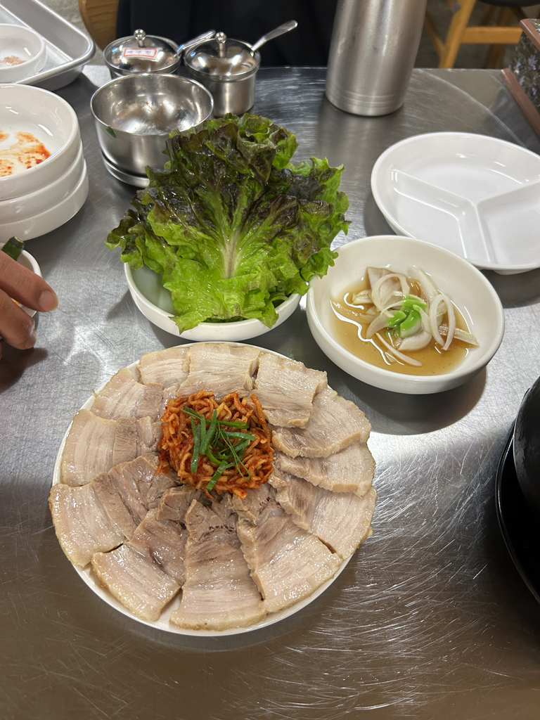 고향진돼지국밥 대표 사진