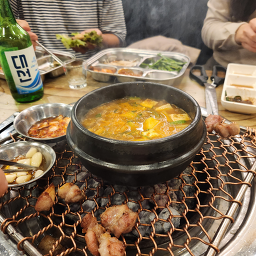 돼지영농후계자 신호점 대표 사진