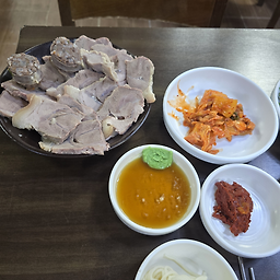 진배기돼지국밥 사진 2