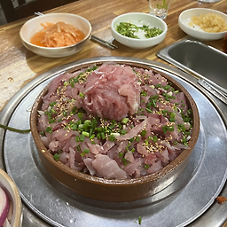 장수유황오리 대표 사진
