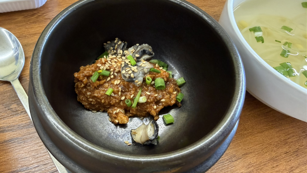 우렁생선쌈밥 사진 2