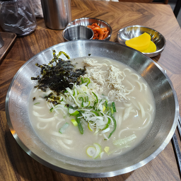 한끼닭칼국수 안산본점 사진 4