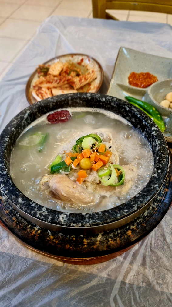 돌솥삼계탕 거제점 대표 사진