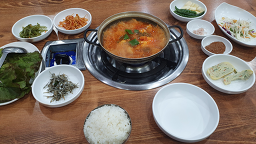 오로지김치찌개 사진 4