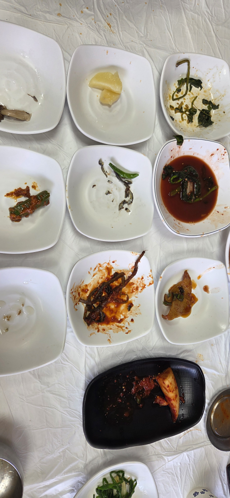 꺼먼돼지랑오리랑 대표 사진