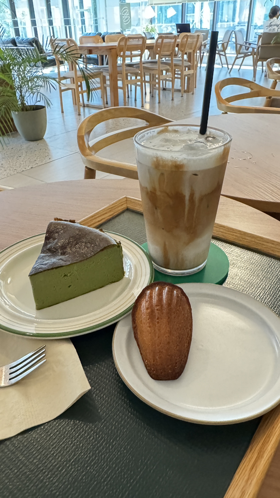 카페홀로우