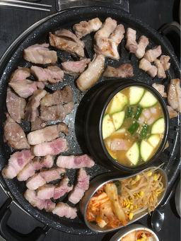 엉터리생고기 무한리필 덕천점 대표 사진