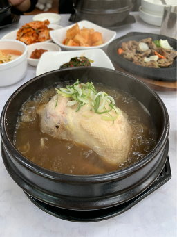 유정삼계탕 대표 사진