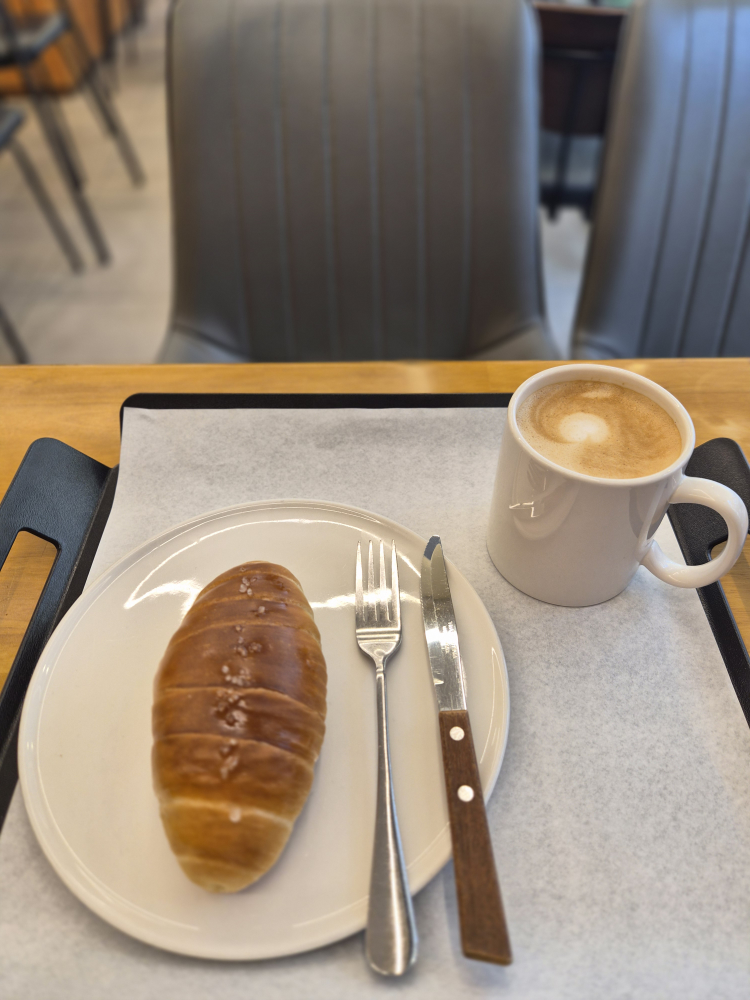 소금점빵 부산역점 사진 2