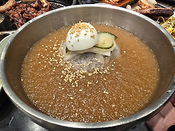 강릉돈우마을 강릉주문진점 사진 3