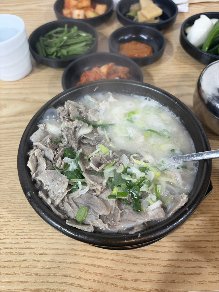 기장할매국밥 사진 2