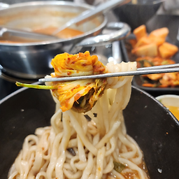 윤우재문현샤브칼국수 사진 2