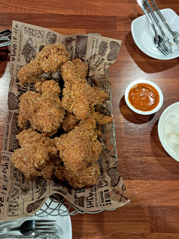 BHC치킨 경주역점 사진 3