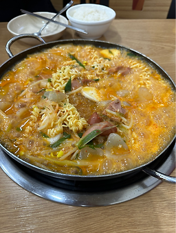 송탄특부대찌개 부평본점 대표 사진