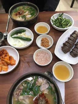 진미돼지국밥 사진 8