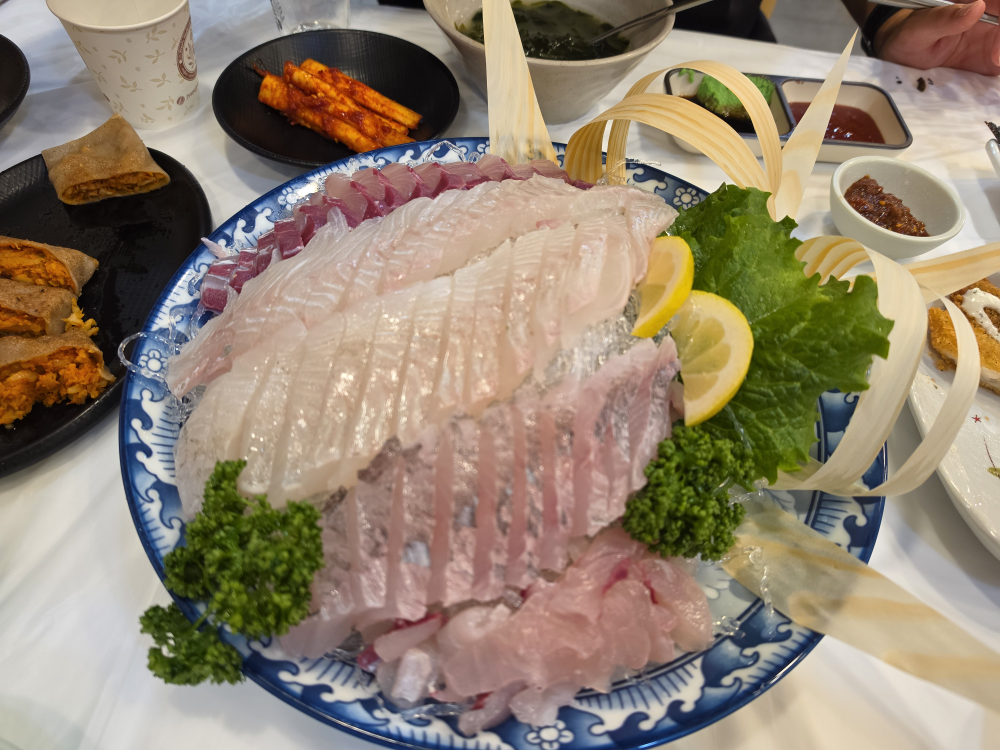 돌고래횟집 사진 8