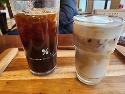 텐퍼센트커피 서김해산단점