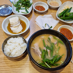 쌍둥이돼지국밥 대연점 사진 8