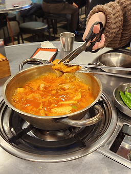 도네김치찌개 참숯생삼겹살 사진 2