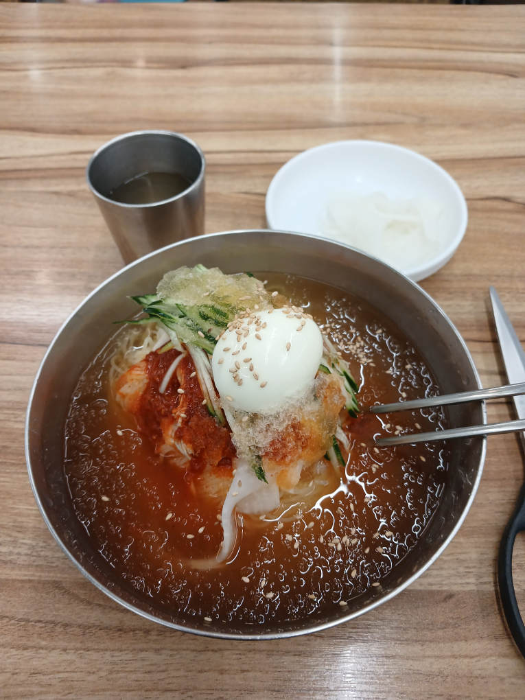 본가밀면전문점 대표 사진