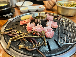 돼지야숯불꽃생삼겹 송정1호점 사진 3