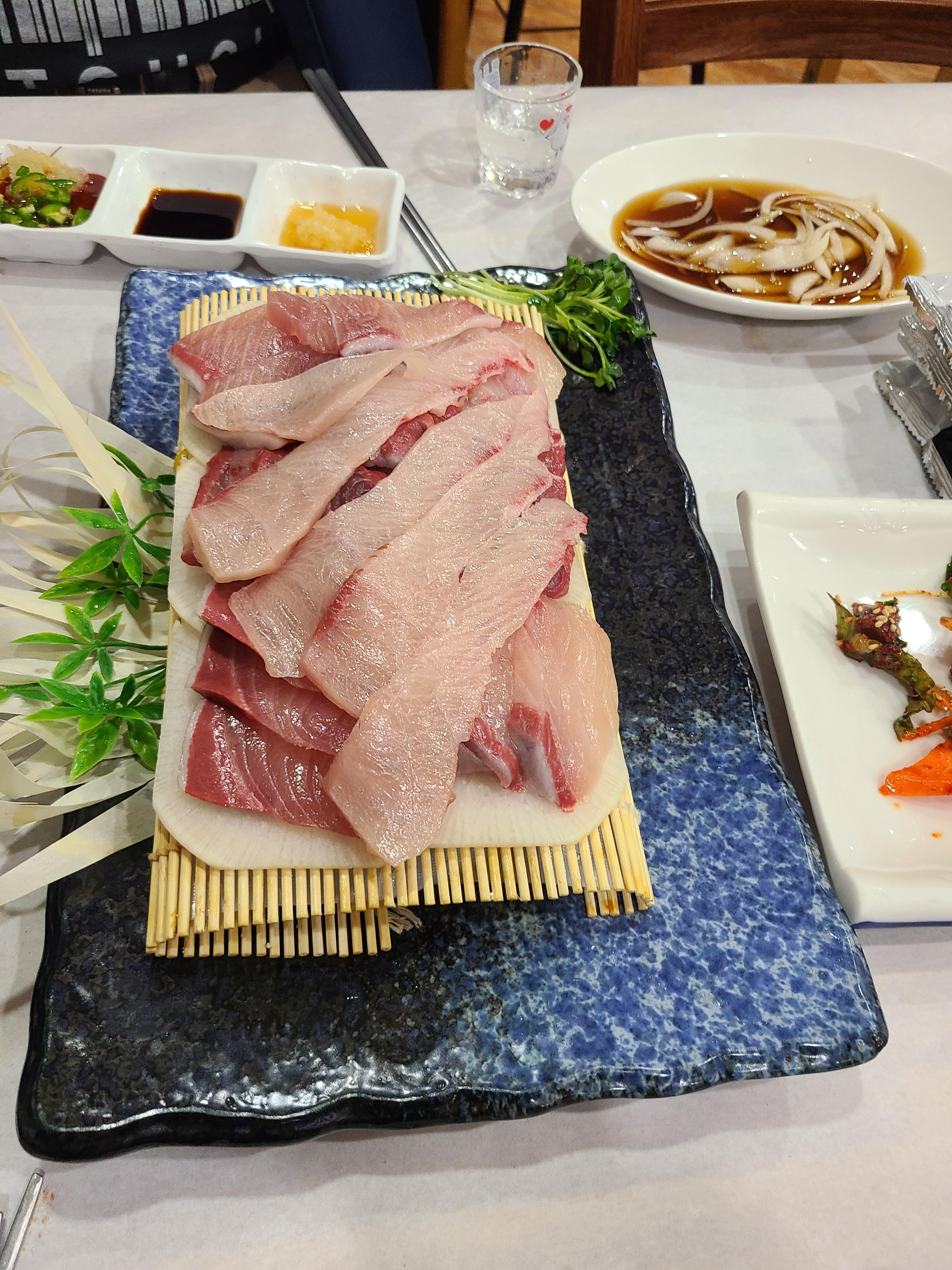 아지트숙성회&참치 사진 6