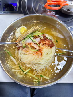 황금밀면 사진 3