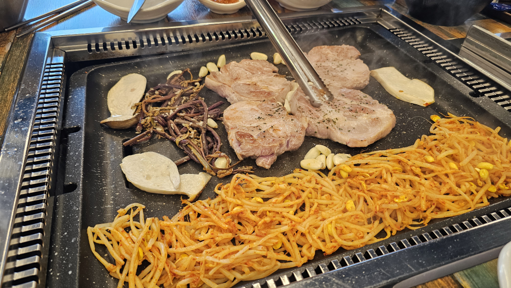 헬로우삼겹살 남산점 사진 2