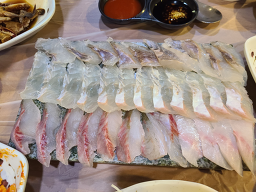 몽돌횟집 사진 3