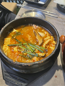 우돼끼리 대표 사진