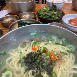 비학산보리밥생칼국수 사진 3