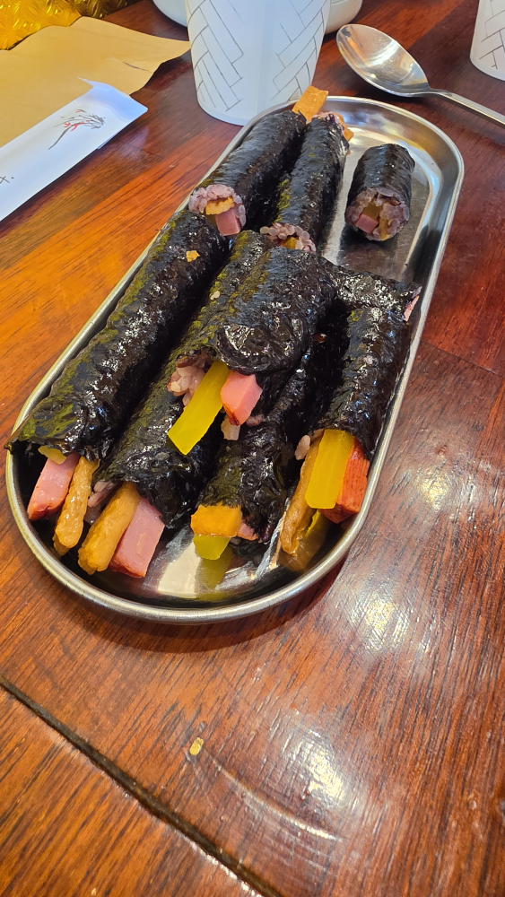 신수여김밥앤멸치국수 대표 사진