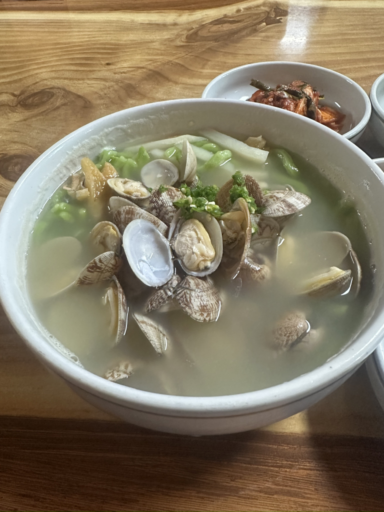 기와집해물칼국수 대표 사진