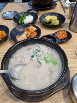 옛날아우내순대국밥 빛가람점 대표 사진