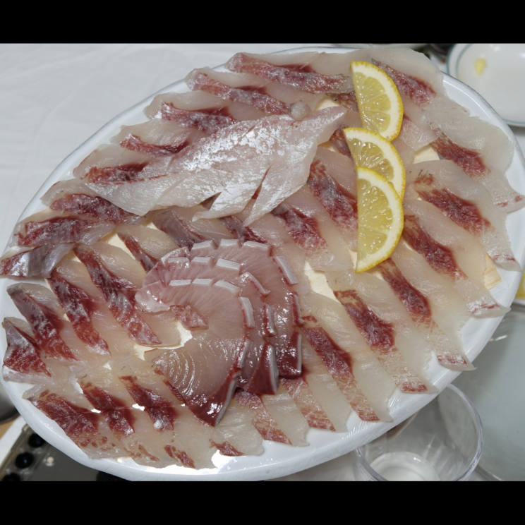 중앙횟집 사진 2