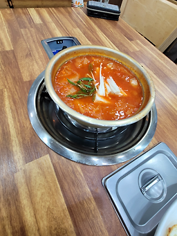 밥잘주는곰 대표 사진