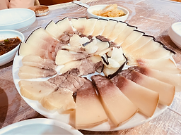 장터고래 사진 2